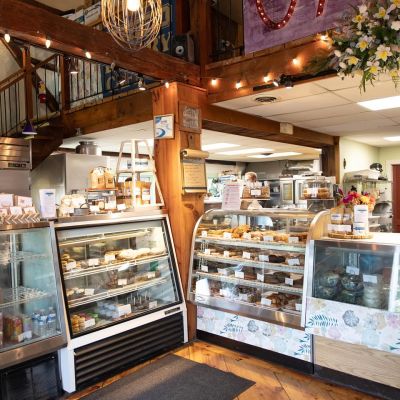 Sweet Lucy's Bakeshop, Bernardston